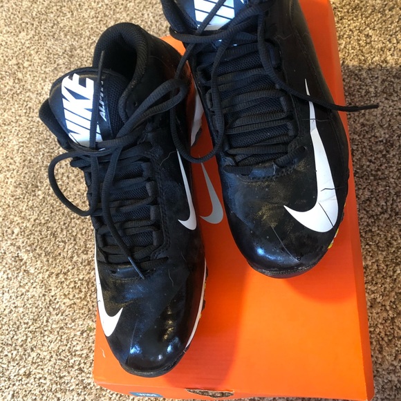 Nike Alpha Cleats - Picture 3 of 4